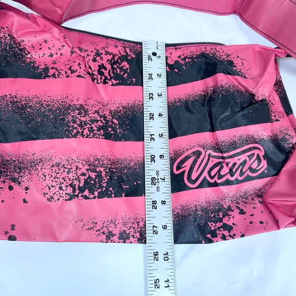 Vans Crossbody Messenger Bag Single Shoulder Strap Pink Black Zipper New w/ Tags - Picture 8 of 8